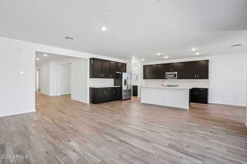 6-web-or-mls-W Brown St-S1810-006