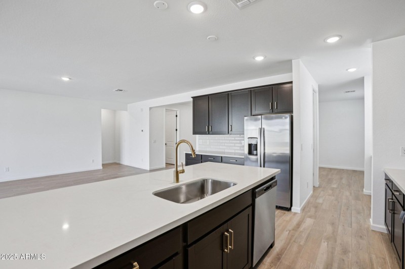 16-web-or-mls-W Brown St-S1810-016