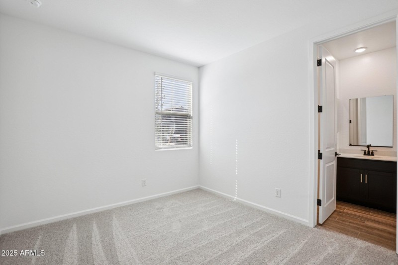 23-web-or-mls-W Brown St-S1810-023