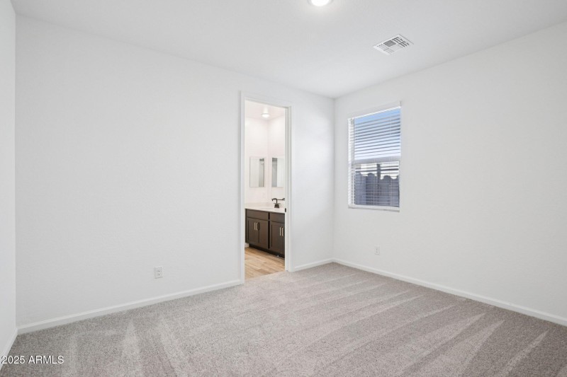 28-web-or-mls-W Brown St-S1810-028