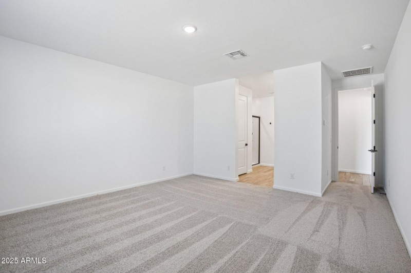 31-web-or-mls-W Brown St-S1810-031