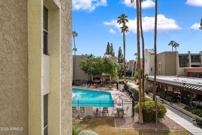 25-7625ECR215B-ocupix-