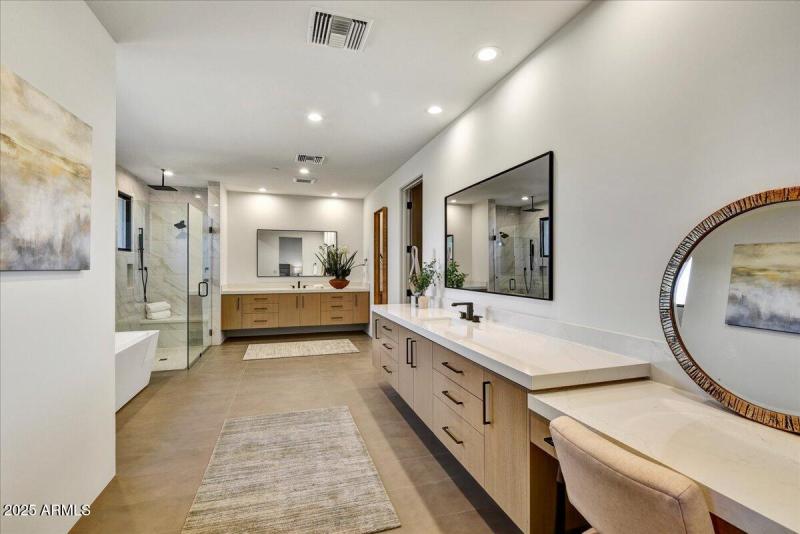 18-Primary Bathroom