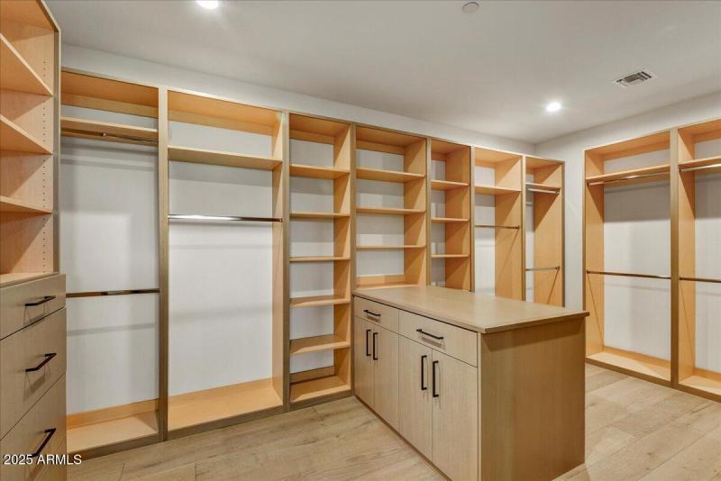 20-Primary Closet