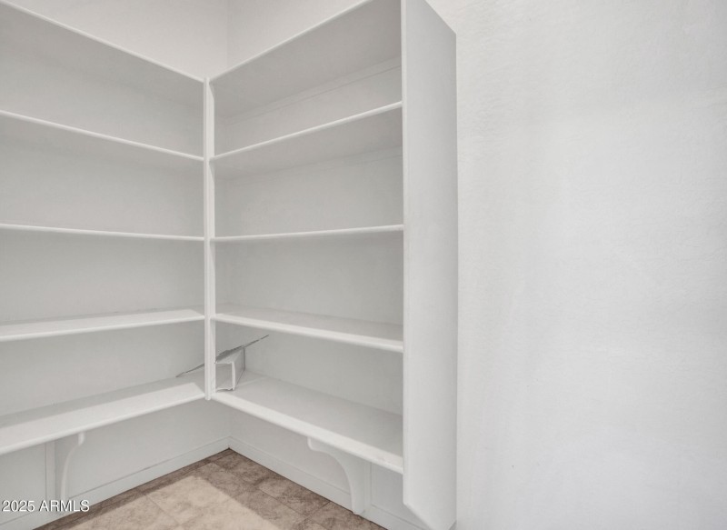 WALK IN PANTRY