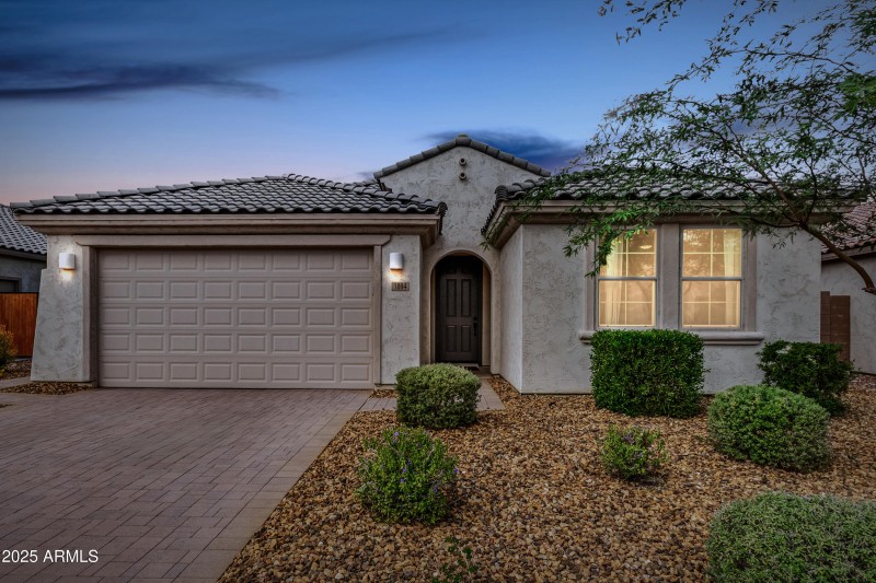 Welcome to 1894 W Summer Ln