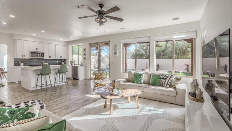 Light & Bright Family Room