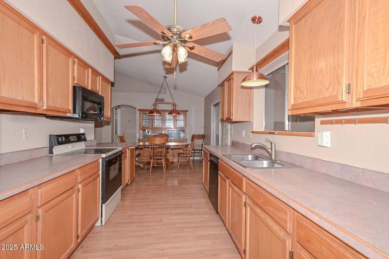 Kitchen-Breakfast Room