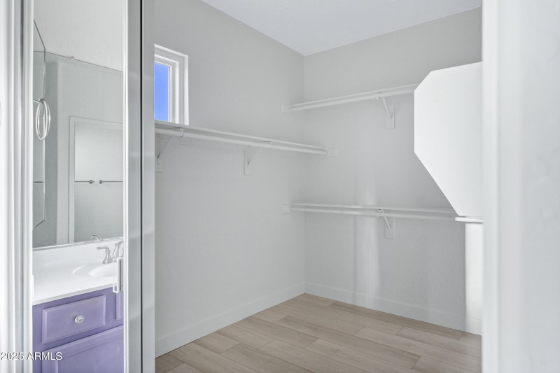 1403 W Windhaven Ave-34