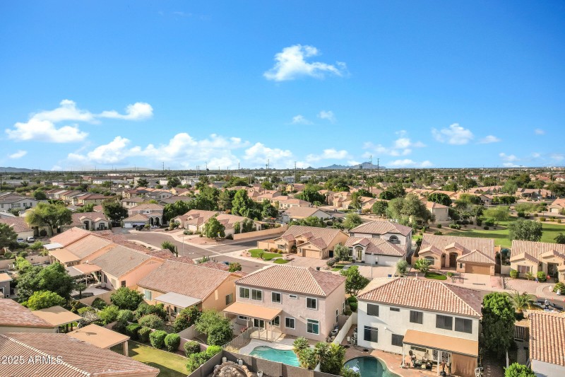 1403 W Windhaven Ave-53