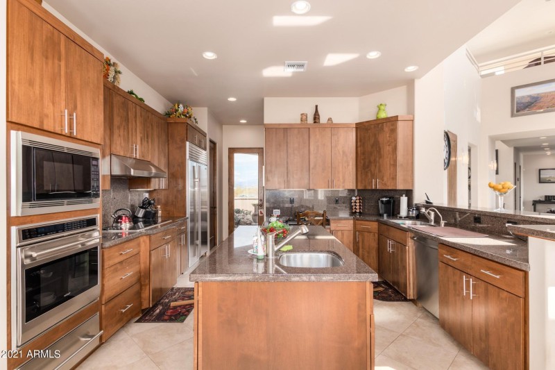 FLAT KITCHEN CABINETS