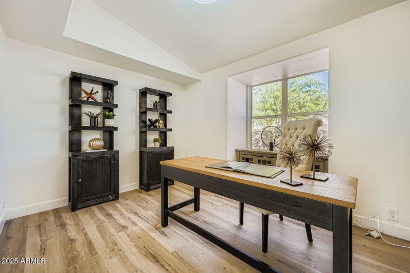 15731 Sycamore Dr - Web Quality - 012 -