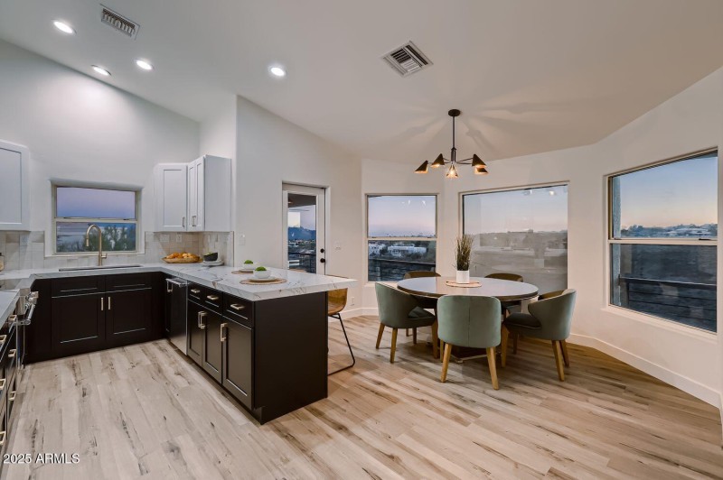 15731 Sycamore Dr - Web Quality - 003 -