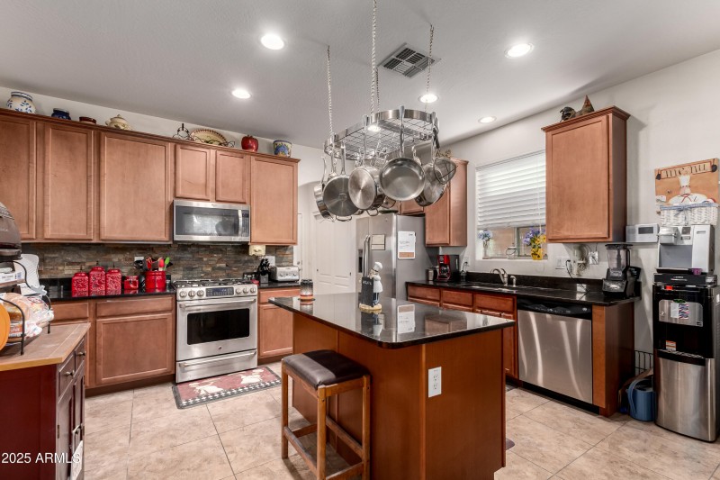 Chef’s Kitchen with Granite Island