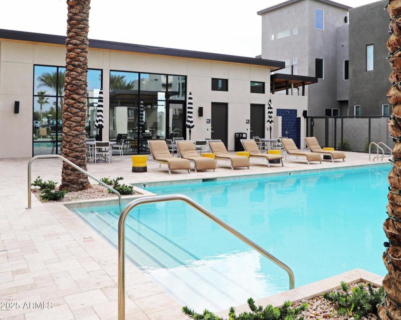 6806 E Lyra Dr Skye pool 2