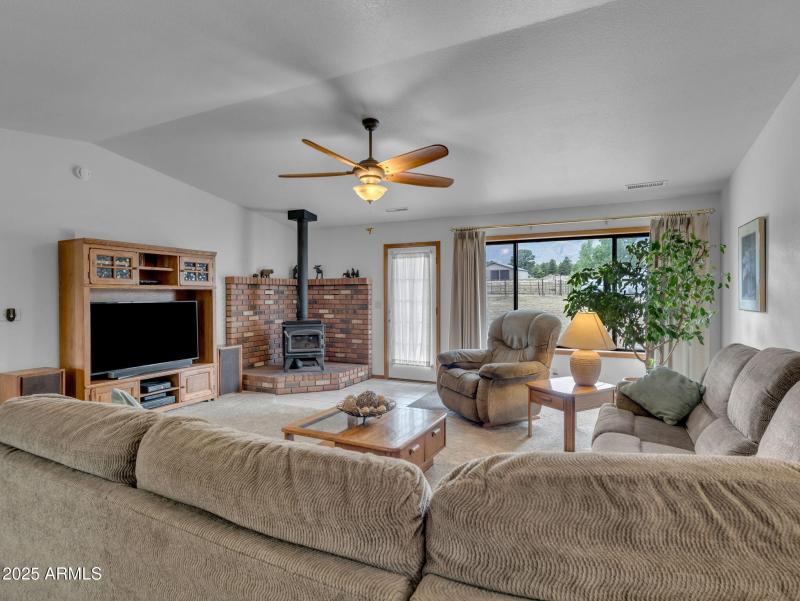 24-web-or-mls-TimberCreekImagery-35