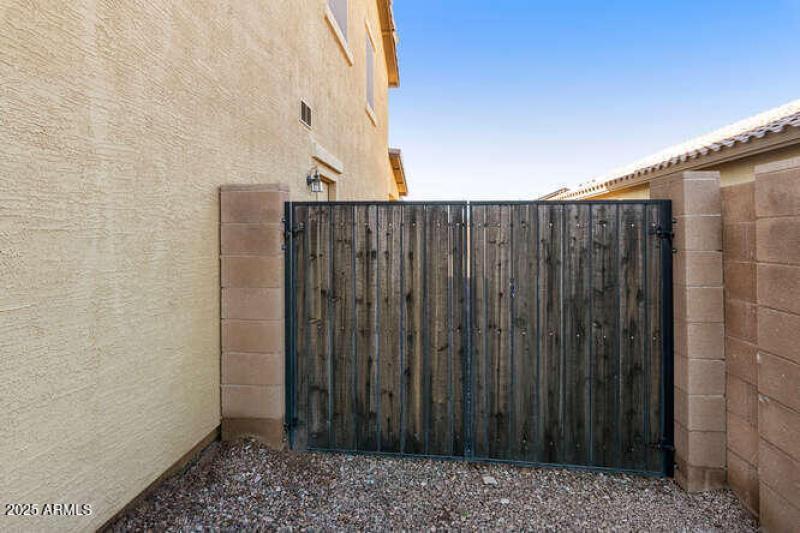 RV Gate