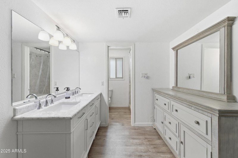 27-print-5924 S Jentilly Ln-27