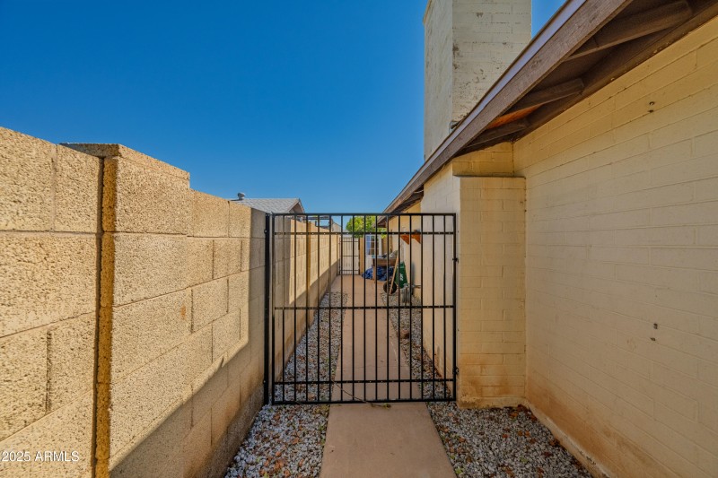 46-print-5924 S Jentilly Ln-46