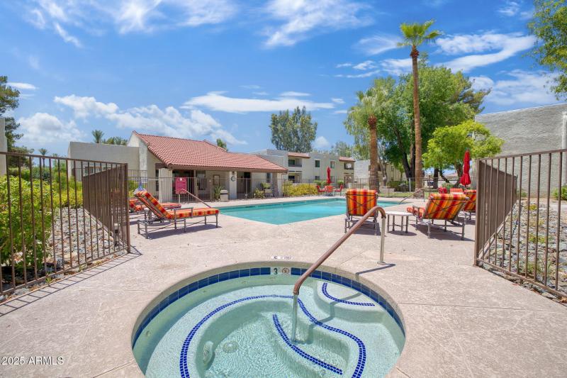 10444 N 69th St 201, Paradise Valley - 2