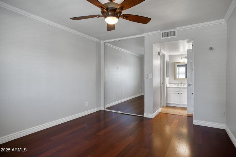 10444 N 69th St 201, Paradise Valley - 2