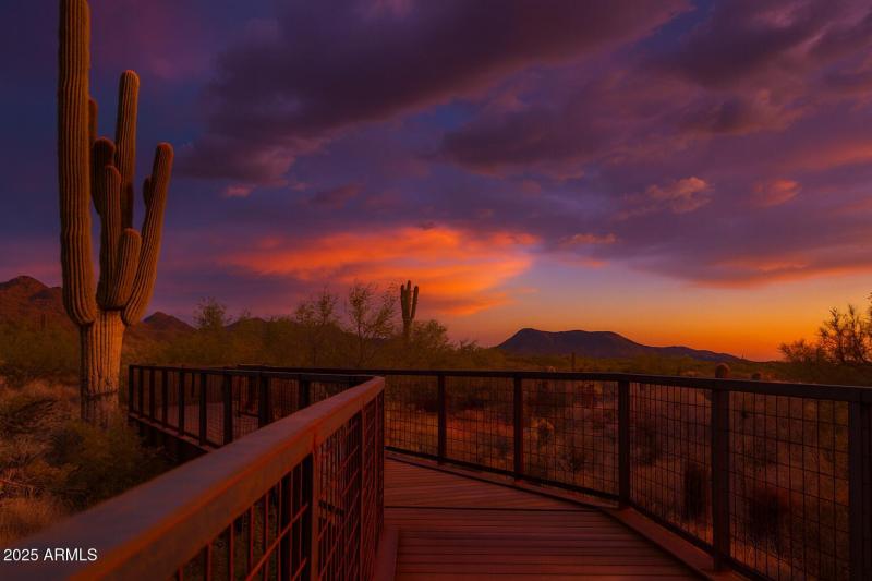 Gateway Trailhead is VERY CLOSE