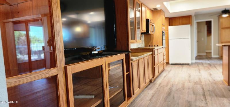 AMAZING ENTERTAINMENT CENTER