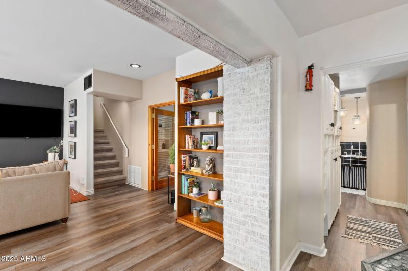 12-web-or-mls-9626 N 1st Ave - MLS Image