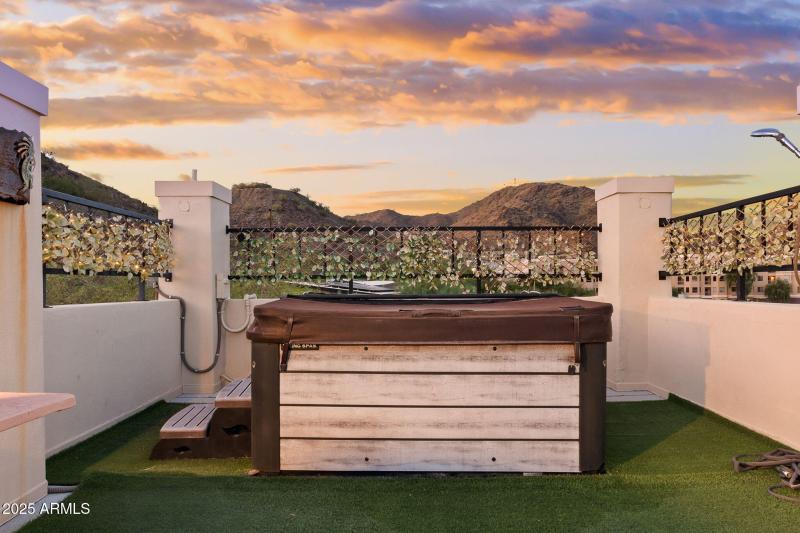 40-web-or-mls-9626 N 1st Ave - MLS Image