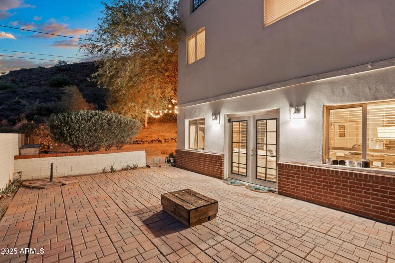 43-web-or-mls-9626 N 1st Ave - MLS Image