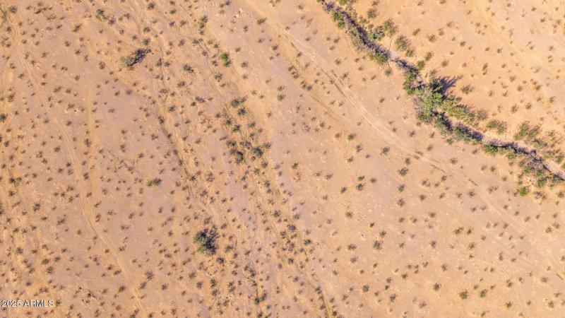 08 - 50635025Q Parcel