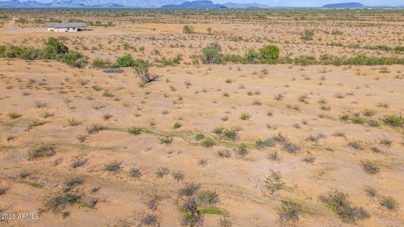 16 - 50635025Q Parcel