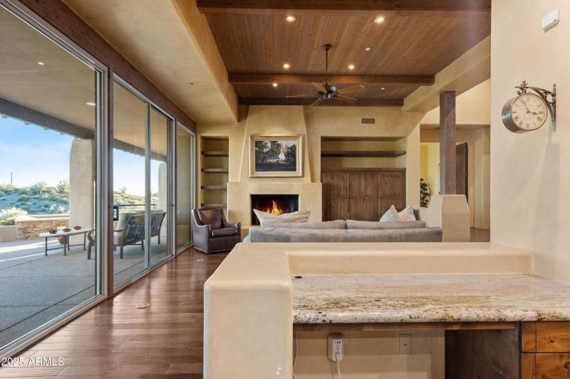 009_Open Floor Plan