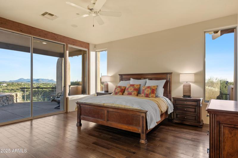 017_Room with Views