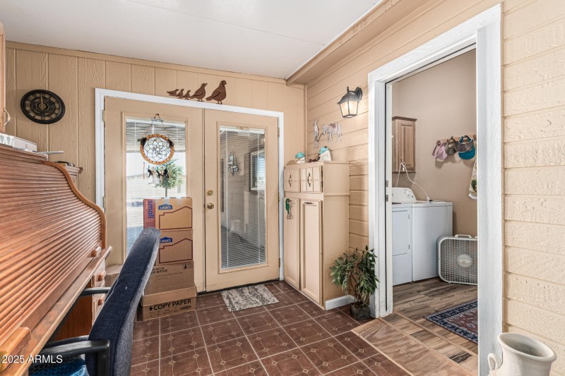 AZ Room with Carport & Main Home Access