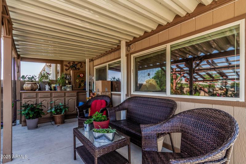 Spacious Covered Patio