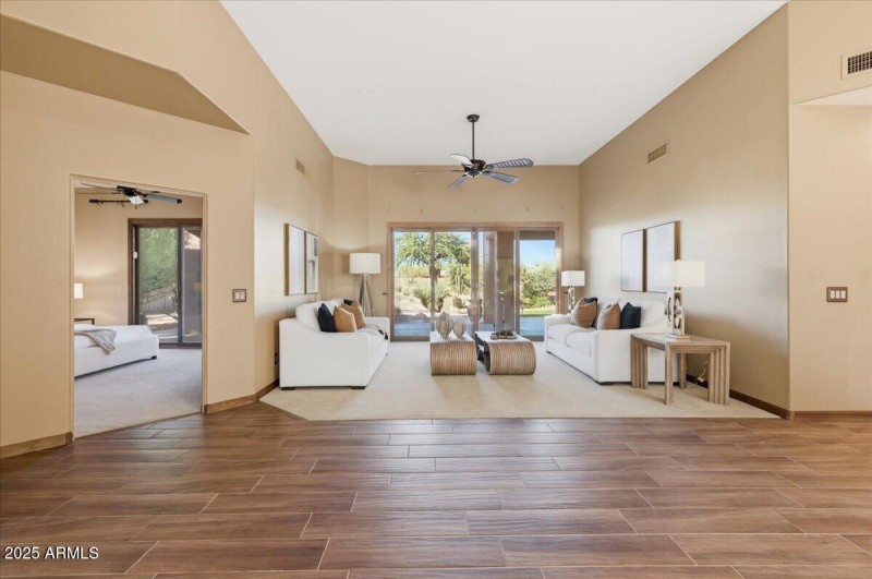 090-6218_E_Morning_Vista_Staged_100