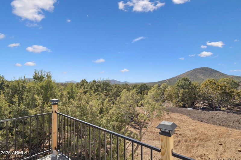 24-web-or-mls-2314-e-clear-point-way