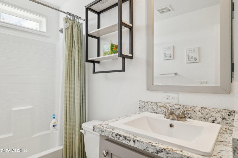 18-web-or-mls-2314-e-clear-point-way