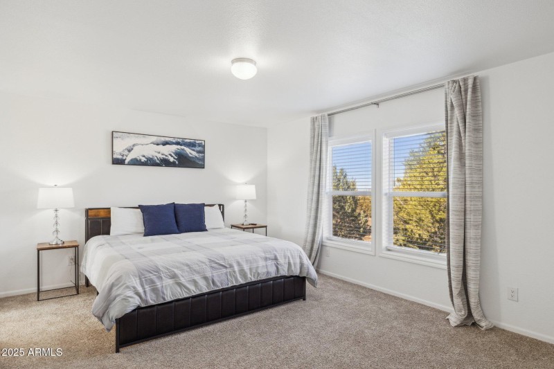 9-web-or-mls-2314-e-clear-point-way