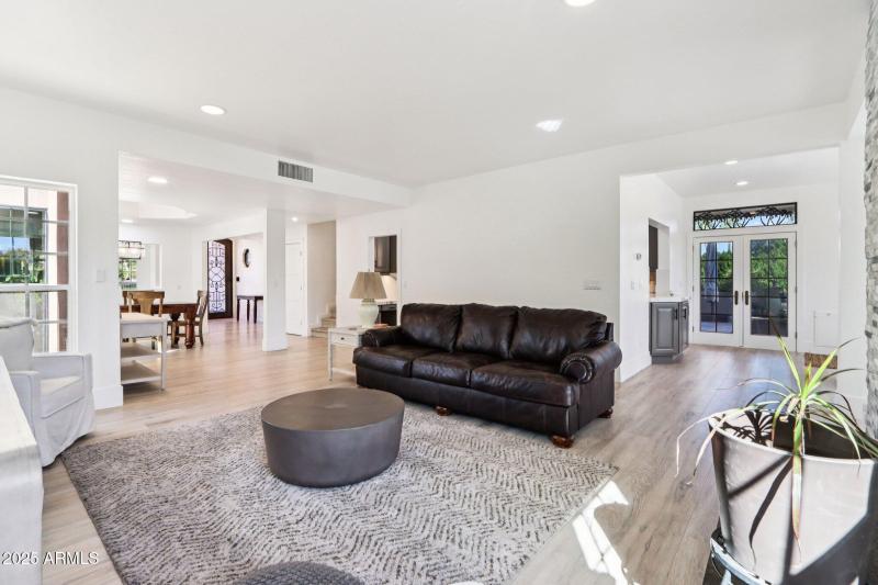 16-web-or-mls-S Tuzigoot Dr-S2410-016