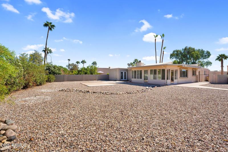 1-web-or-mls-9426 E Minnesota Ave -30