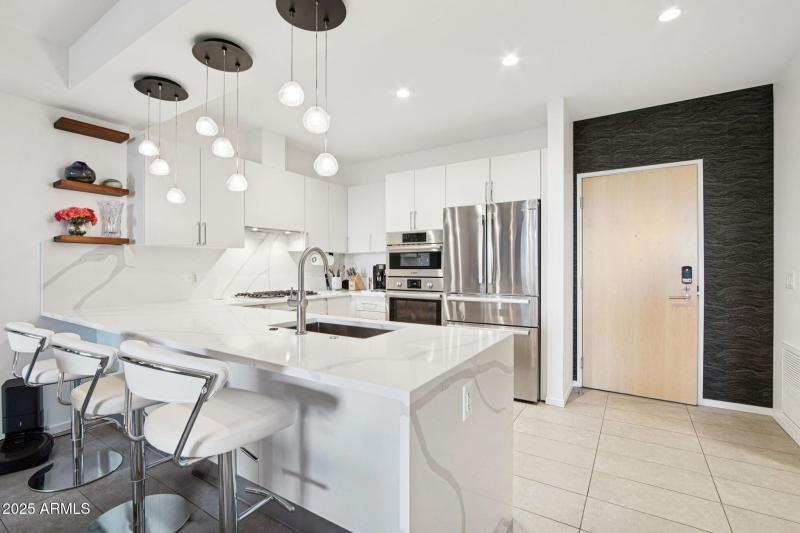 24-web-or-mls-E Kierland Blvd-L2310r-008