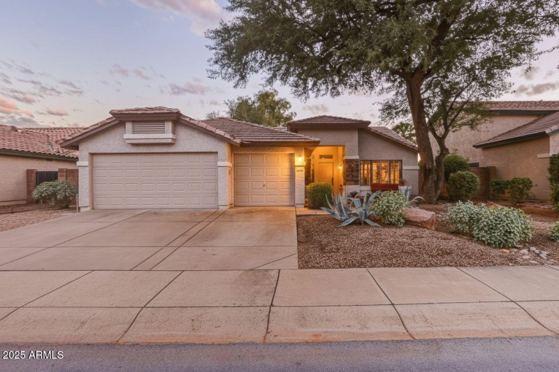 1-web-or-mls-4363 E Danbury Rd Phoenix,