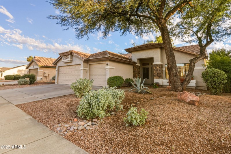4-web-or-mls-4363 E Danbury Rd Phoenix,