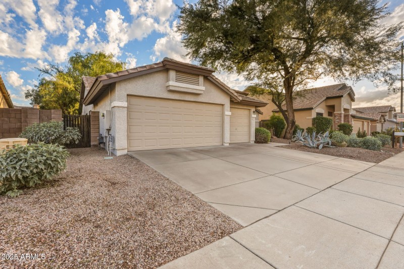 6-web-or-mls-4363 E Danbury Rd Phoenix,