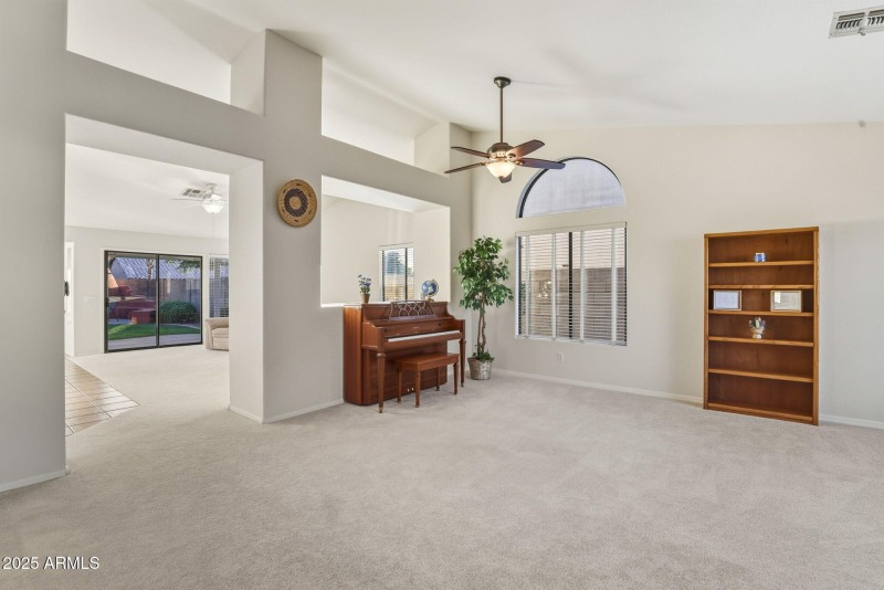 8-web-or-mls-4363 E Danbury Rd Phoenix,