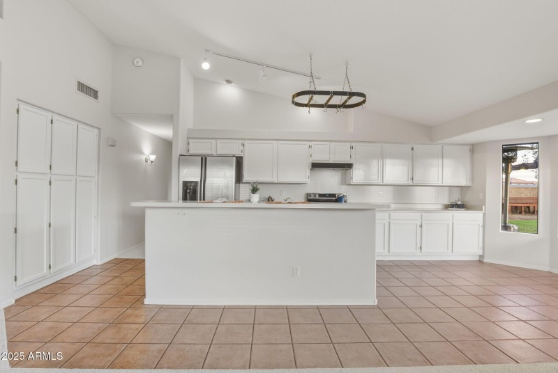 13-web-or-mls-4363 E Danbury Rd Phoenix,