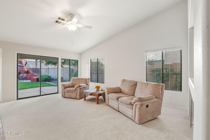 15-web-or-mls-4363 E Danbury Rd Phoenix,