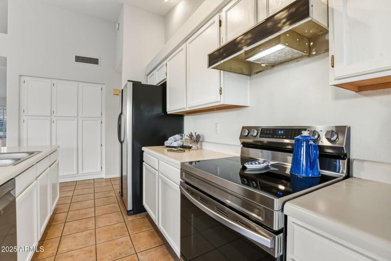 16-web-or-mls-4363 E Danbury Rd Phoenix,